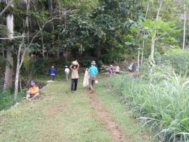 Gugur Gunung Perbaikan Jalan JUT