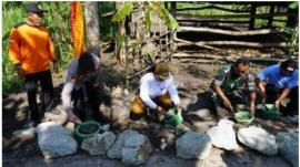 Gotong Royong Sinergi Pemkab Gunungkidul, TNI-Polri, dan Masyarakat Kapanewon Playen, Bupati : Ini W