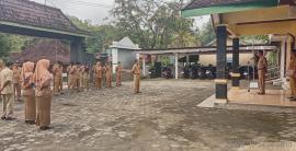 Apel Senin Pagi Lurah dan Pamong Kalurahan Petir