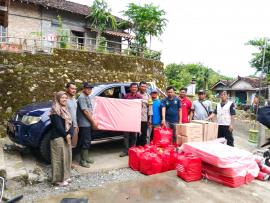 KSB Petir Gumbregah Berikan Bantuan Korban Bencana di Kendal Melikan Rongkop