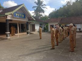 Apel Senin Pagi 25  Mei 2026 Lurah dan Pamong Petir