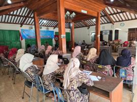 Penyuluhan Penyakit TBC bagi Dukuh dan Kader Kesehatan