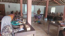 PENINGKATAN KAPASITAS KADER POSYANDU KALURAHAN PETIR